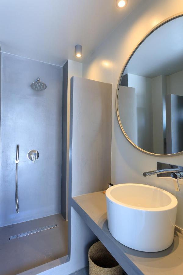 Iliades Luxury Boutique Suites Batsíon Extérieur photo