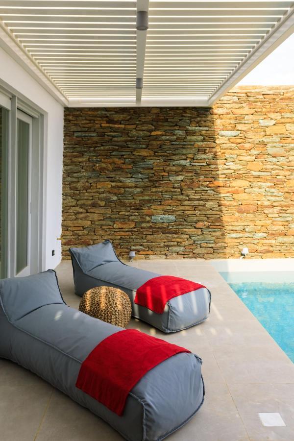Iliades Luxury Boutique Suites Batsíon Chambre photo